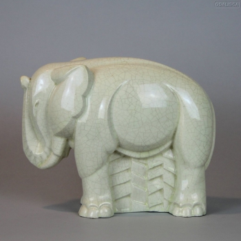 FIGURA DE ELEFANTE ART DÉCO. - En cerámica craquelé.